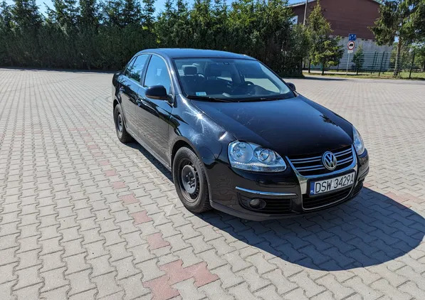 volkswagen Volkswagen Jetta cena 11000 przebieg: 311300, rok produkcji 2009 z Świebodzice